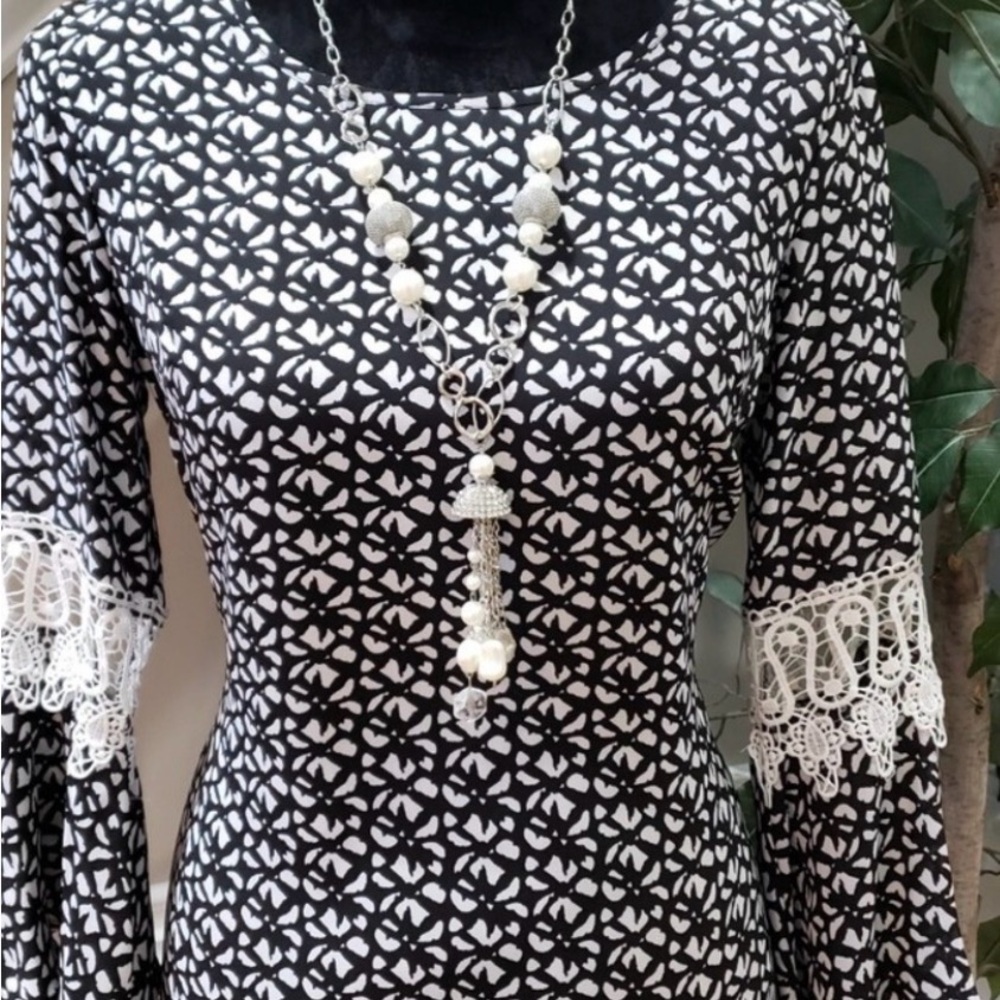 Zac & Rachel Black and White Floral Top